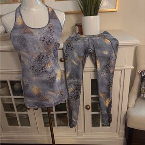 Stylish Women's Patterned Activewear Set in Gray and Yellow